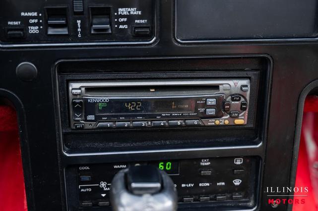 Photo of 1988 White Chevrolet Corvette