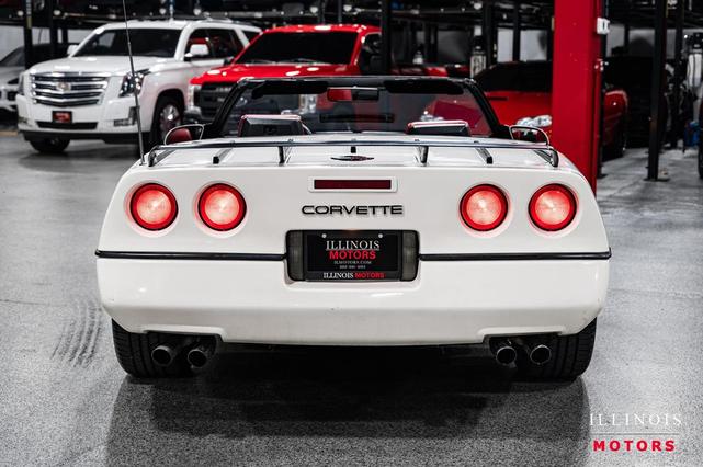 Photo of 1988 White Chevrolet Corvette