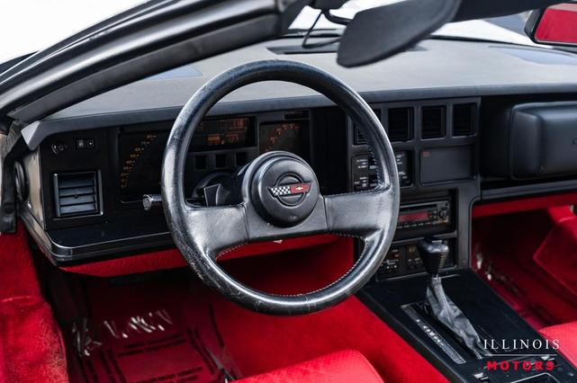 Photo of 1988 White Chevrolet Corvette