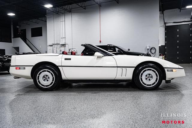Photo of 1988 White Chevrolet Corvette