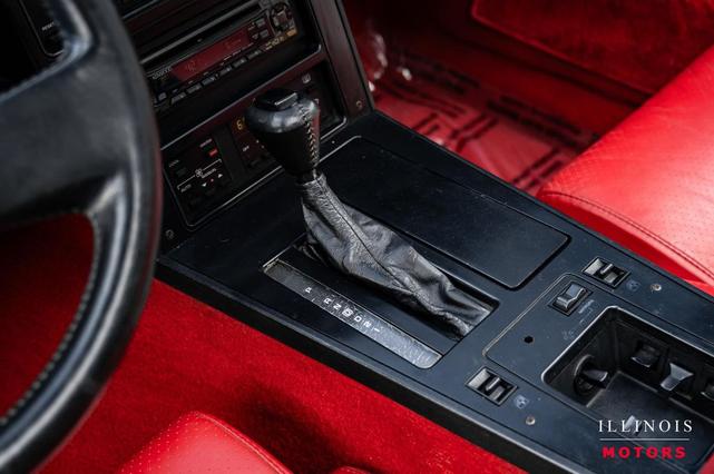 Photo of 1988 White Chevrolet Corvette