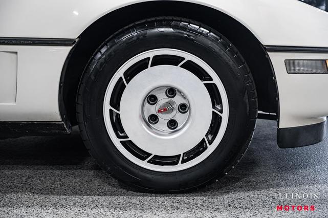 Photo of 1988 White Chevrolet Corvette