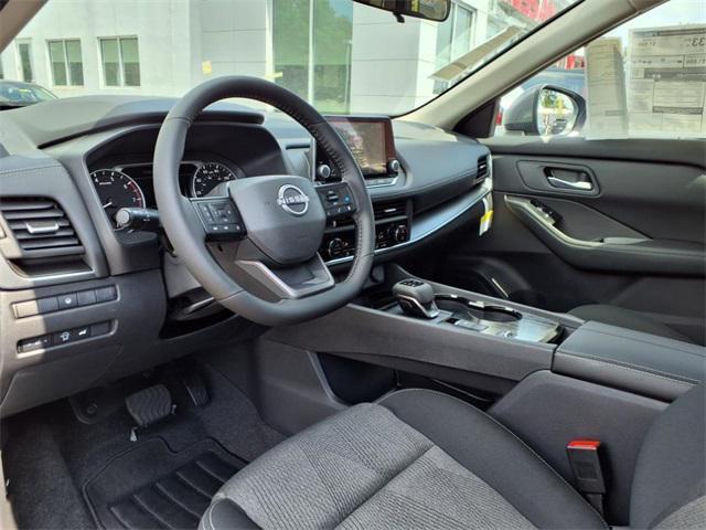 Photo of 2025 Gun Metallic Nissan Rogue