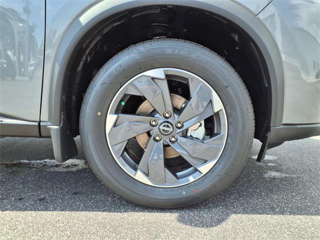 Photo of 2025 Gun Metallic Nissan Rogue