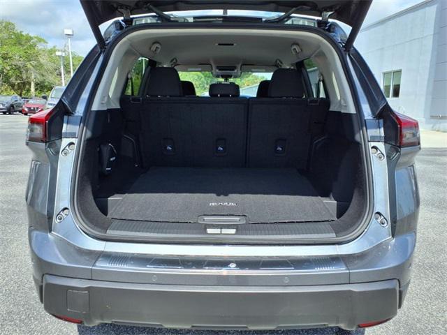 Photo of 2025 Gun Metallic Nissan Rogue