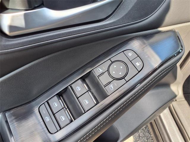 Photo of 2025 Gun Metallic Nissan Rogue