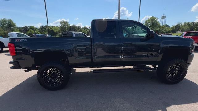 Photo of 2017 Graphite Metallic Chevrolet Silverado 1500