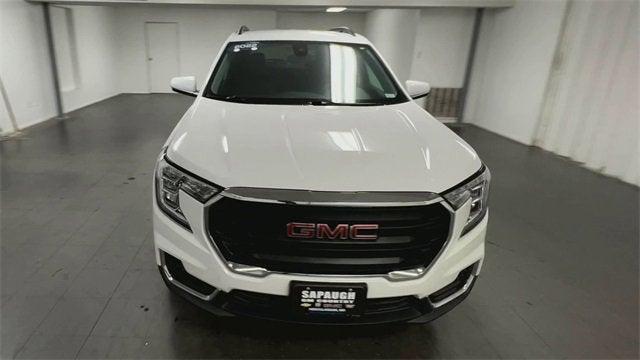 Photo of 2022 Summit White GMC Terrain