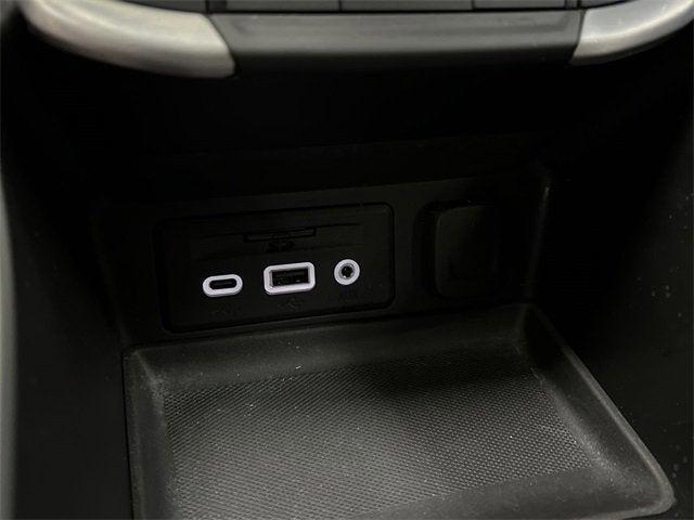 Photo of 2022 Summit White GMC Terrain