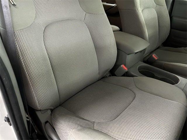 Photo of 2019 White Nissan Frontier