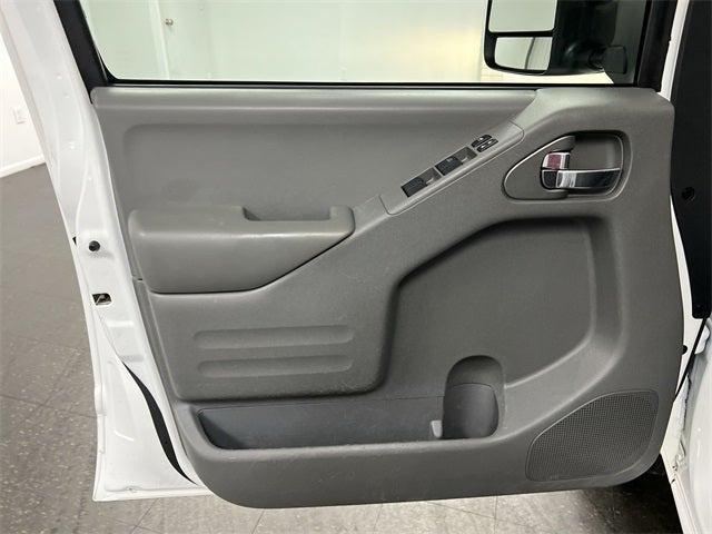 Photo of 2019 White Nissan Frontier