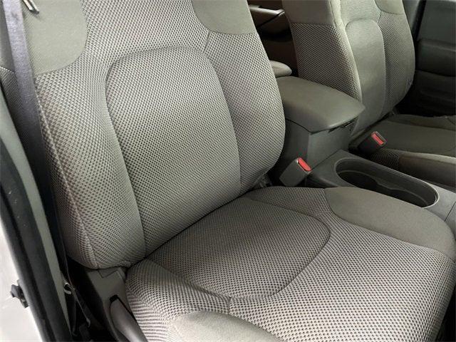 Photo of 2019 White Nissan Frontier