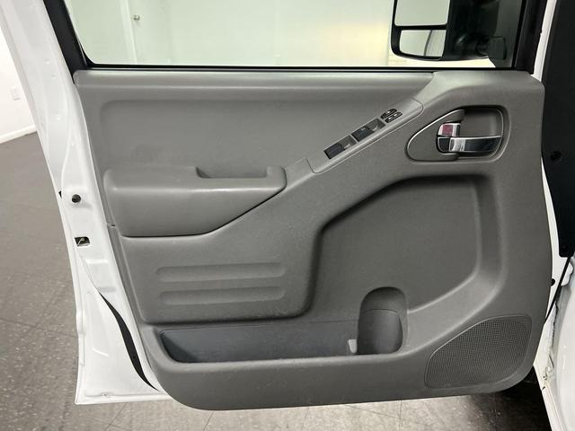 Photo of 2019 White Nissan Frontier
