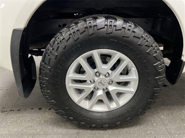 Photo of 2019 White Nissan Frontier
