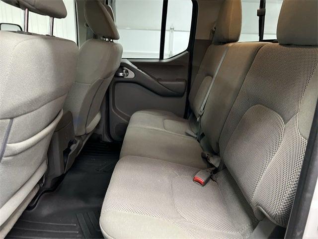 Photo of 2019 White Nissan Frontier