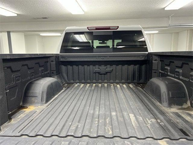 Photo of 2022 Summit White Chevrolet Silverado 1500