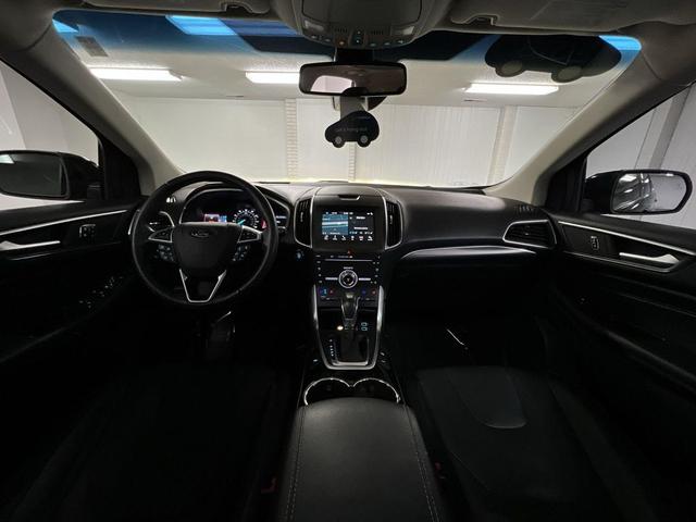 Photo of 2018 Black Ford Edge