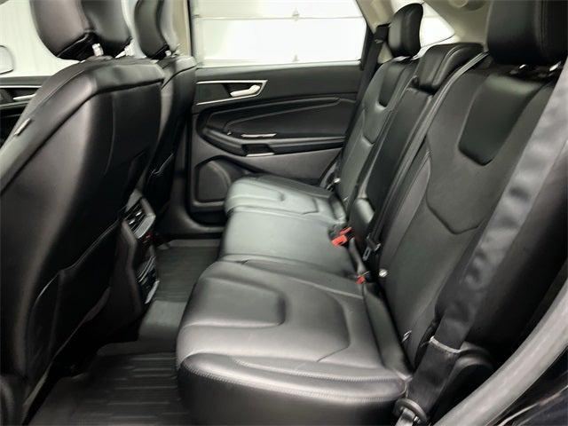 Photo of 2018 Black Ford Edge