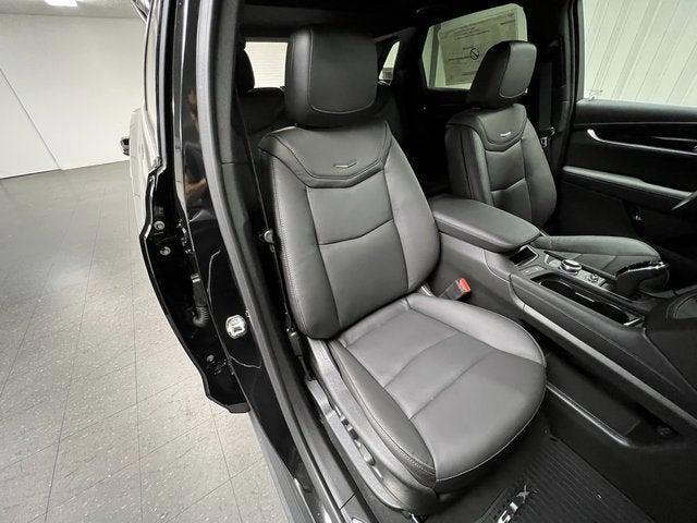 Photo of 2025 Exterior, Black Meet Kettle Met (384A) Cadillac XT5