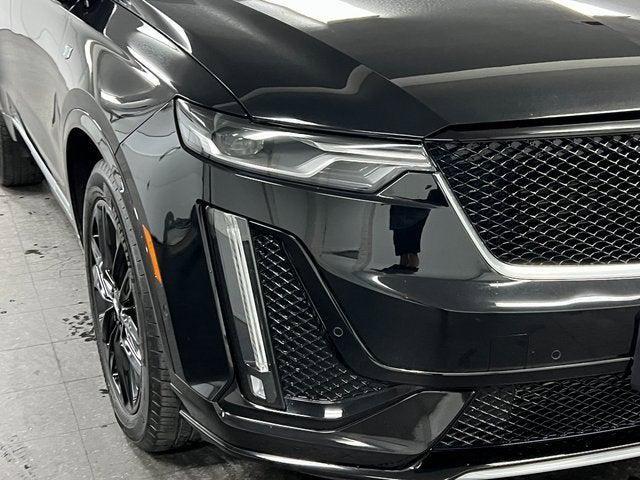 Photo of 2022 Stellar Black Metallic Cadillac XT6