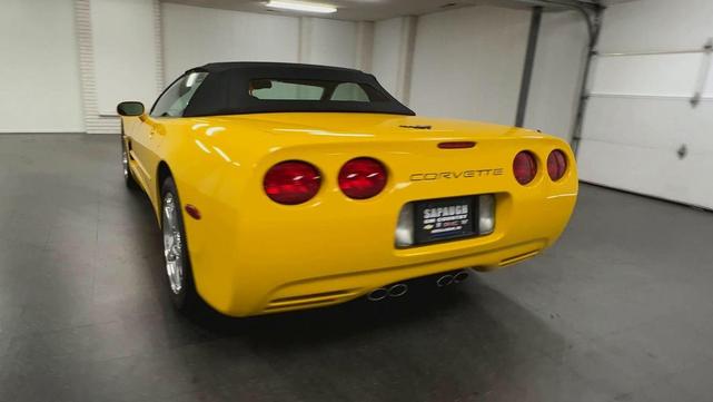 Photo of 2004 Yellow Chevrolet Corvette