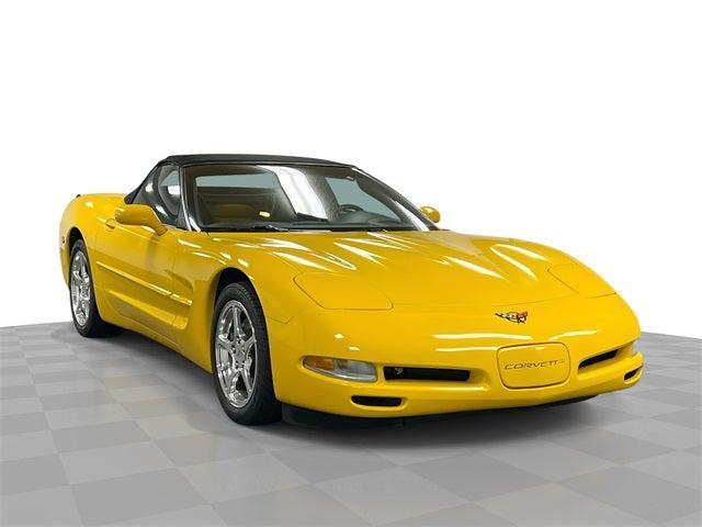 Photo of 2004 Yellow Chevrolet Corvette
