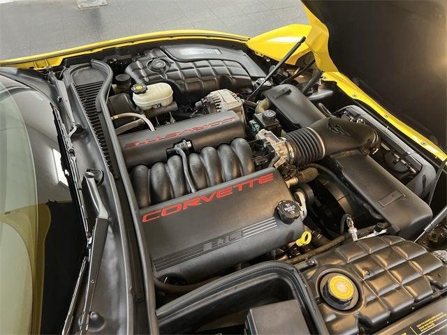 Photo of 2004 Yellow Chevrolet Corvette