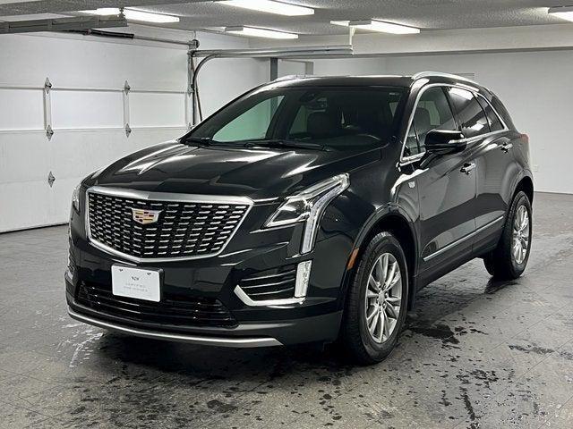 Photo of 2022 Stellar Black Metallic Cadillac XT5