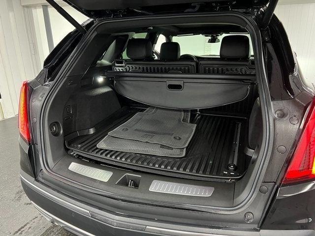 Photo of 2022 Stellar Black Metallic Cadillac XT5