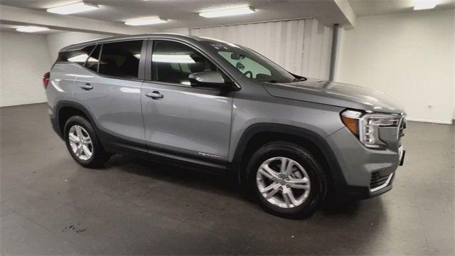 Photo of 2024 Sterling Metallic GMC Terrain