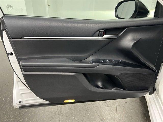 Photo of 2019 White Toyota Camry