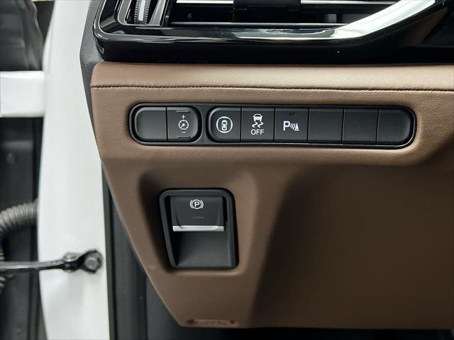 Photo of 2024 White Acura MDX
