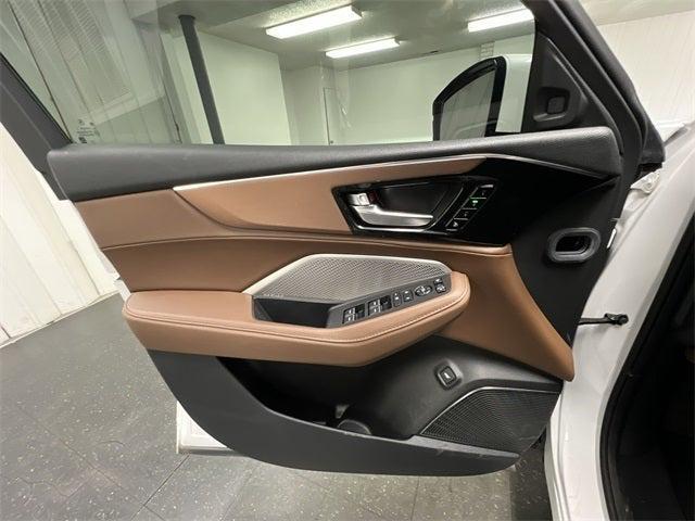 Photo of 2024 White Acura MDX