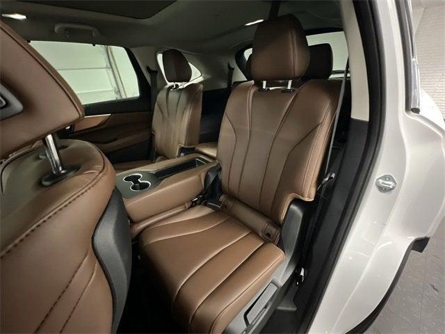 Photo of 2024 White Acura MDX