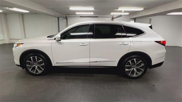 Photo of 2024 White Acura MDX