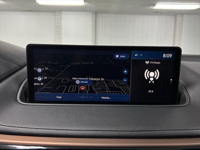 Photo of 2024 White Acura MDX