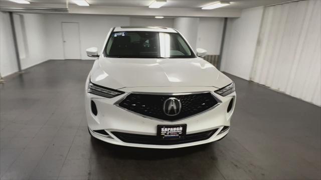 Photo of 2024 White Acura MDX