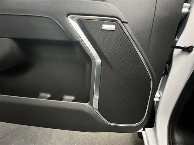 Photo of 2025 Summit White GMC Sierra 1500