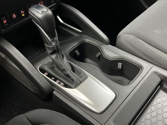 Photo of 2024 Gray Nissan Frontier