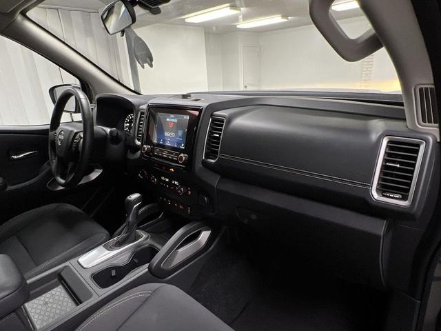 Photo of 2024 Gray Nissan Frontier