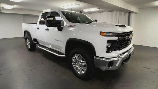 Photo of 2024 Summit White Chevrolet Silverado 2500