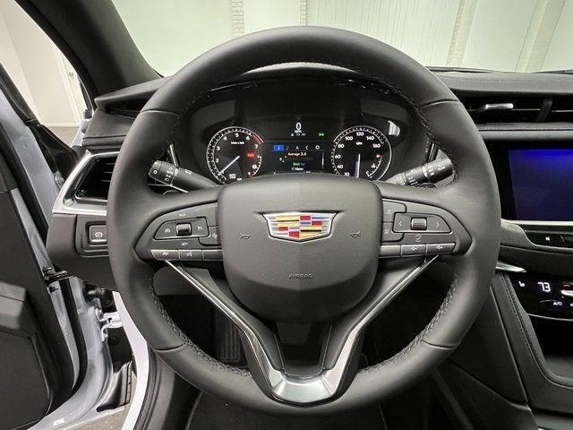 Photo of 2025 Crystal White Tricoat Cadillac XT6