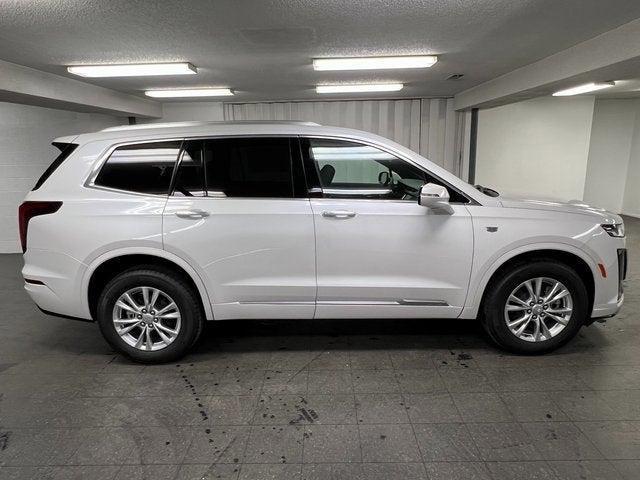 Photo of 2025 Crystal White Tricoat Cadillac XT6
