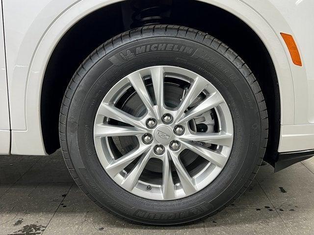 Photo of 2025 Crystal White Tricoat Cadillac XT6