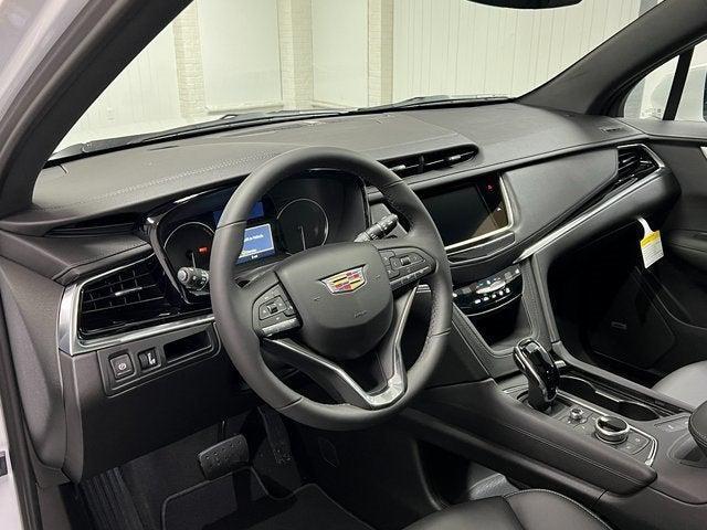 Photo of 2025 Crystal White Tricoat Cadillac XT6