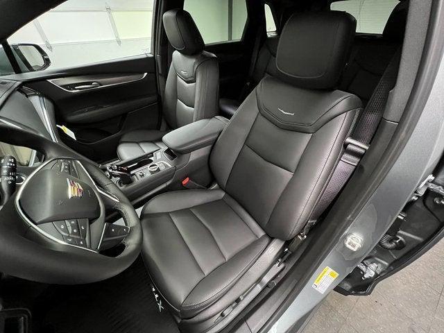 Photo of 2025 Argent Silver Metallic Cadillac XT5