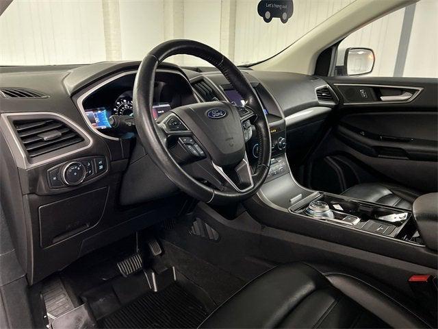 Photo of 2020 White Ford Edge
