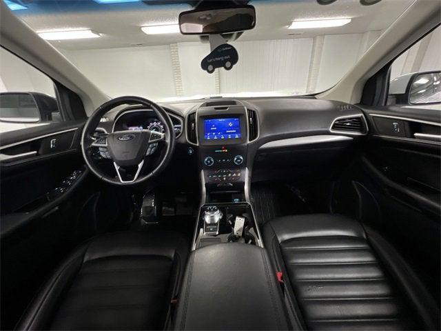 Photo of 2020 White Ford Edge
