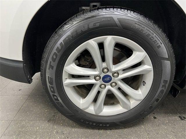 Photo of 2020 White Ford Edge