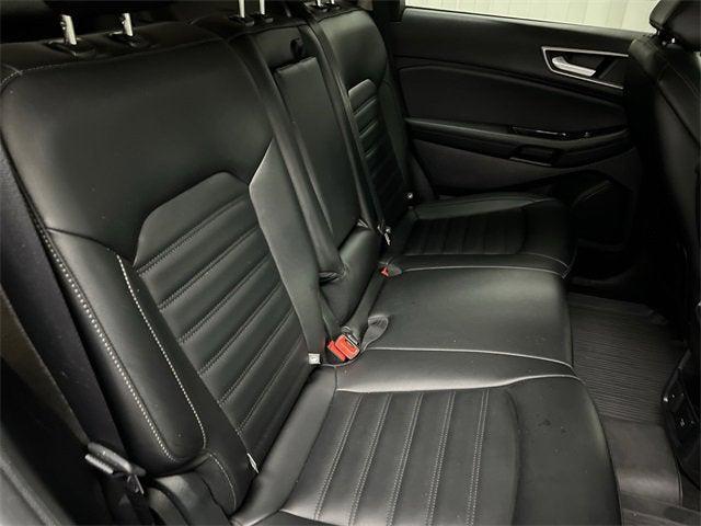 Photo of 2020 White Ford Edge